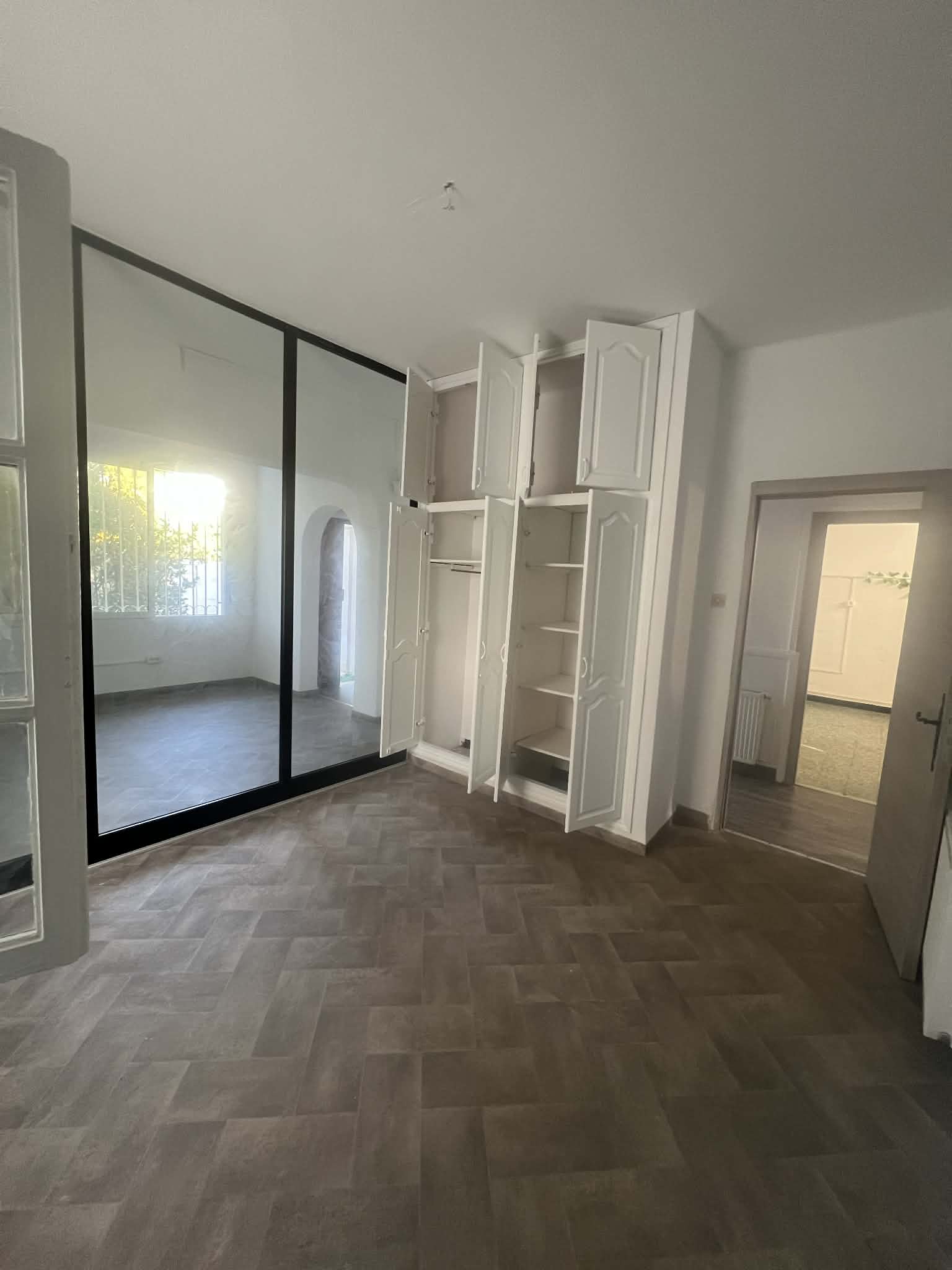 La Marsa Marsa Safsaf Location Appart. 4 pices Etage de villa  la marsa plage corniche