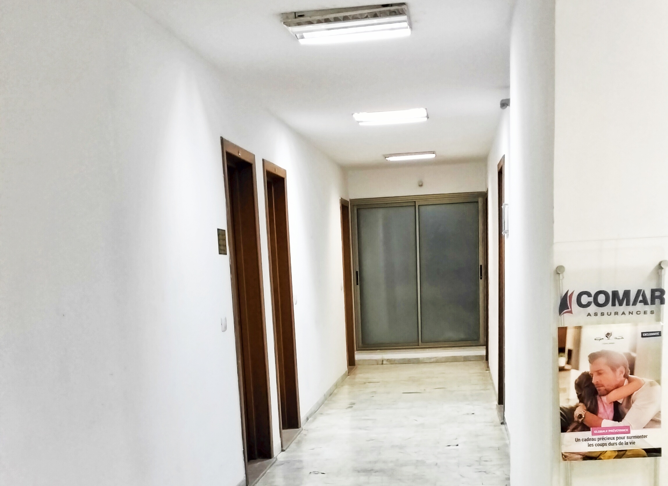 Bab Bhar Hedi Chaker Location Surfaces Bureau haut standing le belvdre