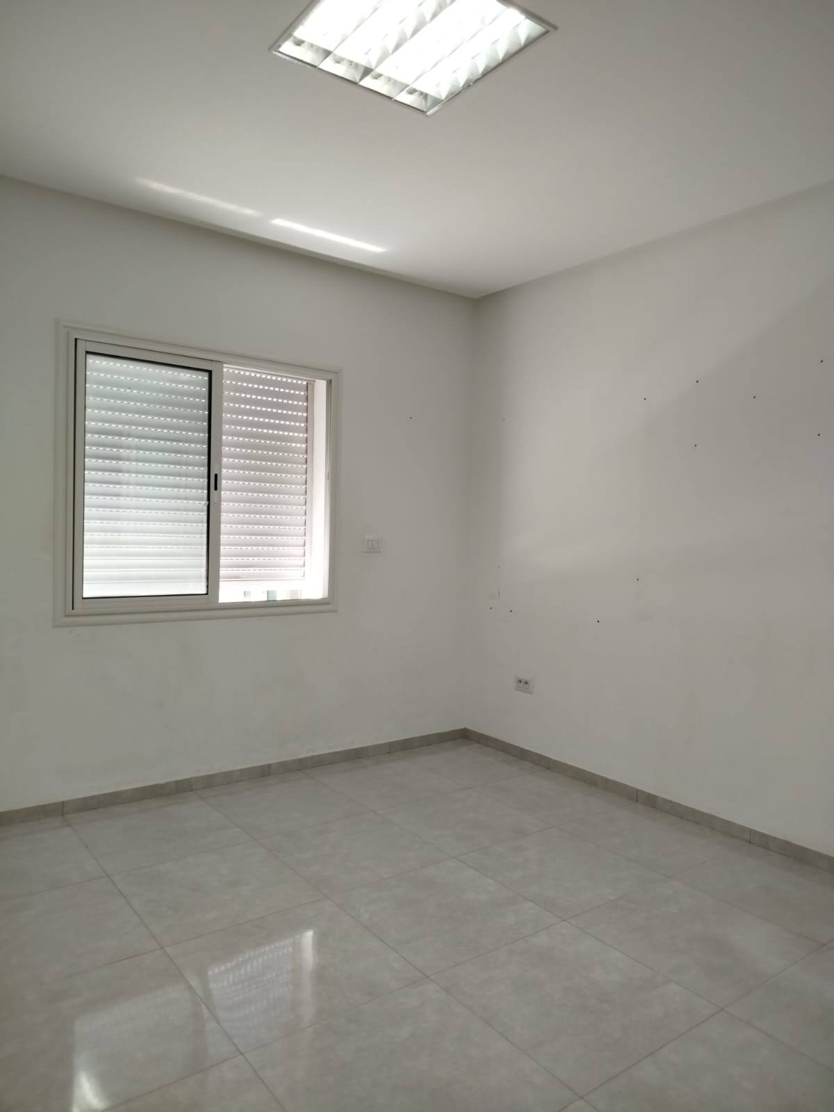 Ariana Ville Ariana Location Appart. 4 pices Al bureau ariana