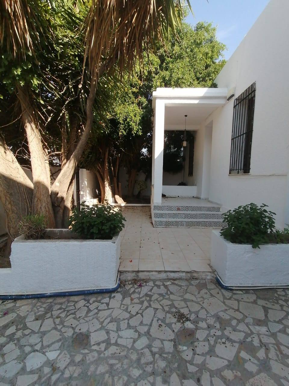 Le Bardo Le Bardo Location Appart. 5 pices+ Al grand rdc villa