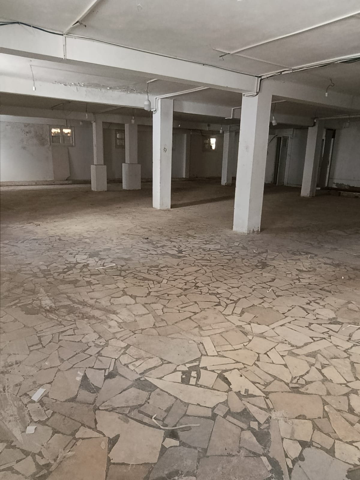 El Menzah&nbsp;El Manar 2&nbsp;Bureaux & Commerces&nbsp;Fond de Commerce&nbsp;Al d�p�t manar2