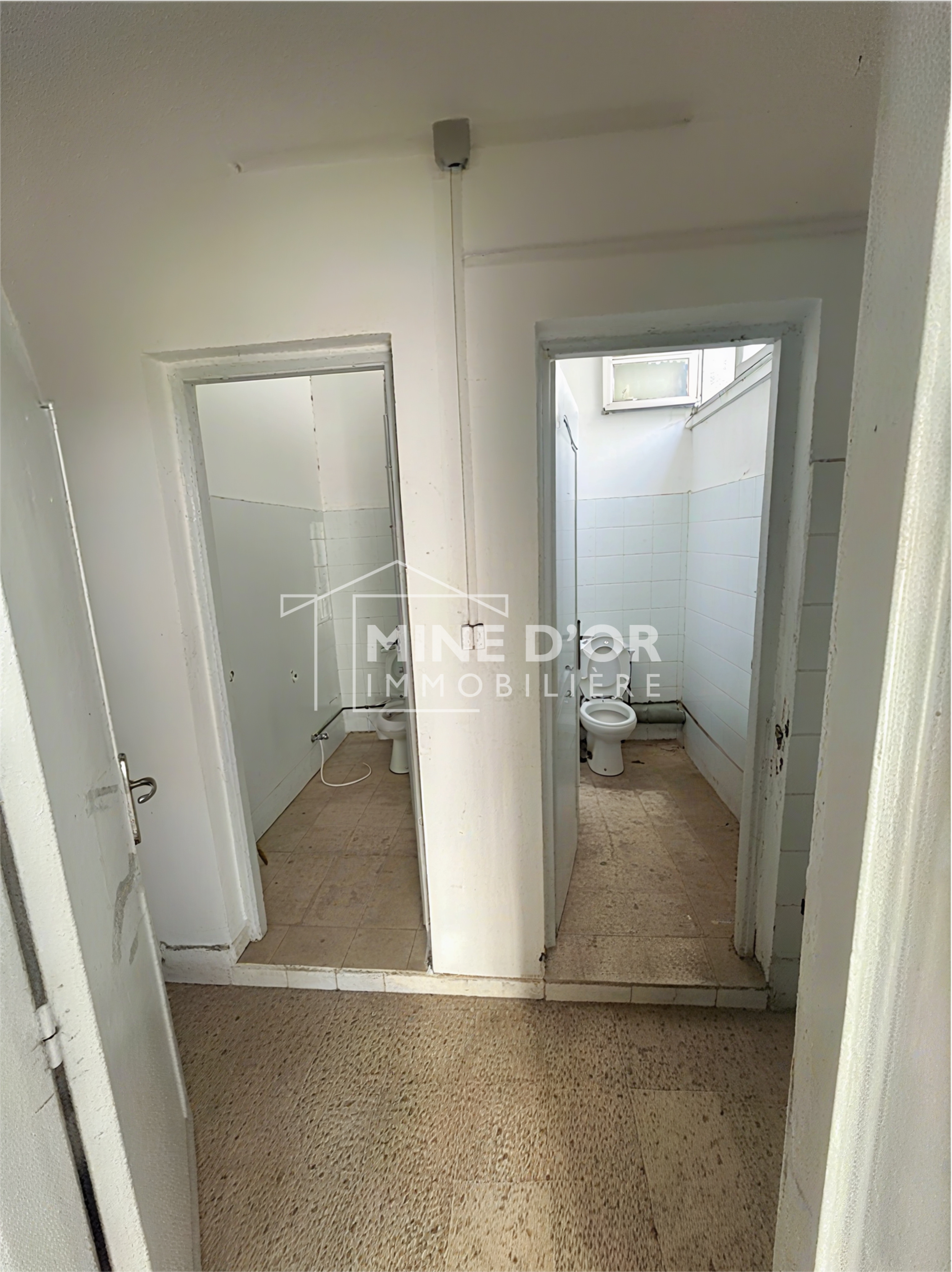 La Soukra Charguia 2 Bureaux & Commerces Surfaces Al depot 680m a charguia 2