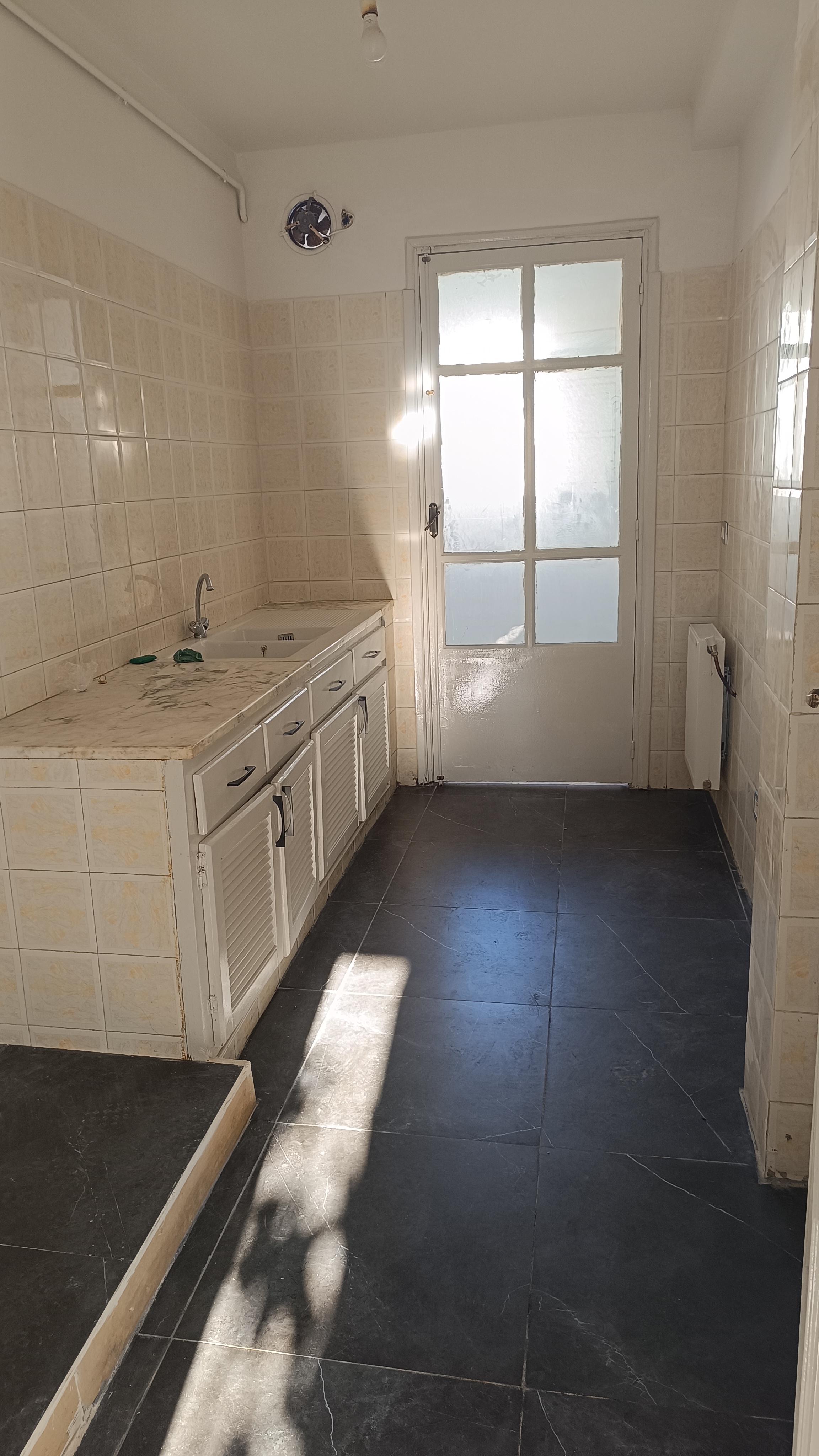 Ain Zaghouan&nbsp;Ain Zaghouan&nbsp;Location&nbsp;Appart. 1 pi�ce&nbsp;S plus1 � ain zaghouan au 2�me �tage