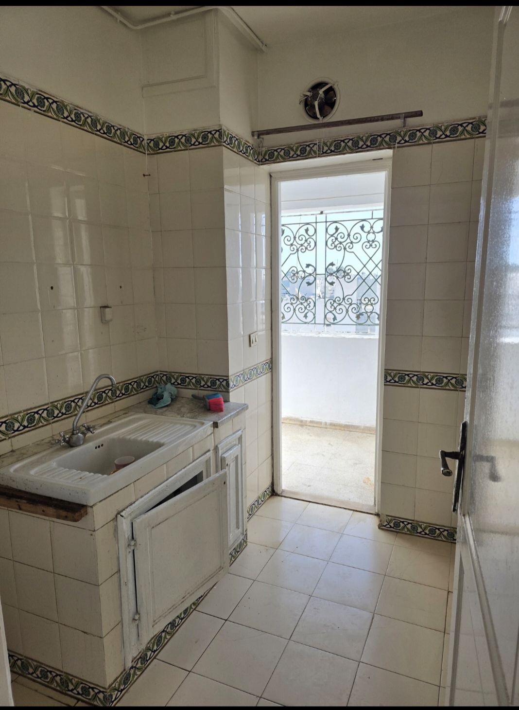 El Menzah&nbsp;El Manar 1&nbsp;Location&nbsp;Appart. 2 pi�ces&nbsp;S1 2�me �tage manar1