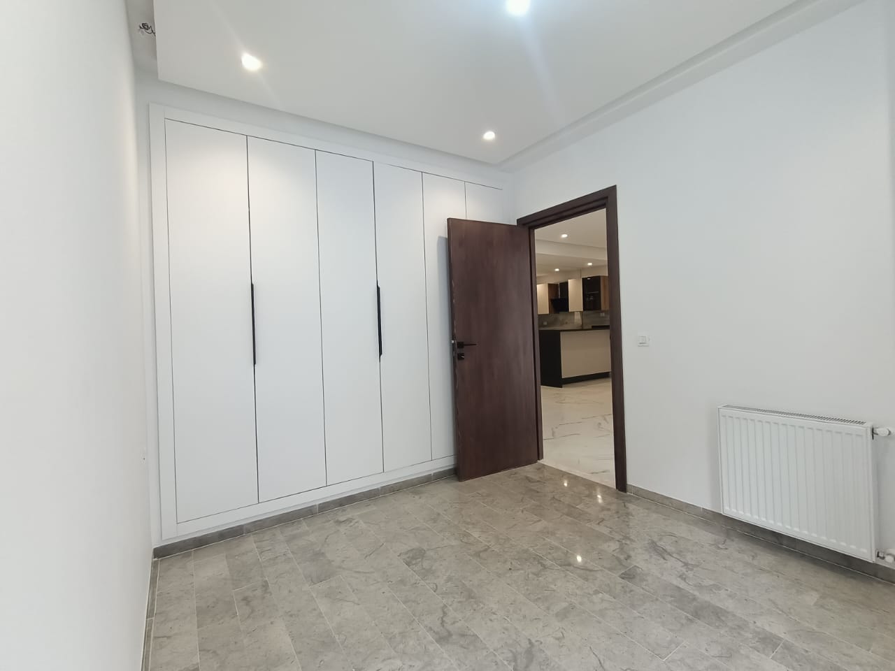 La Marsa El Aouina Location Appart. 2 pices Appt s1 jamais habit  la nouvelle soukra