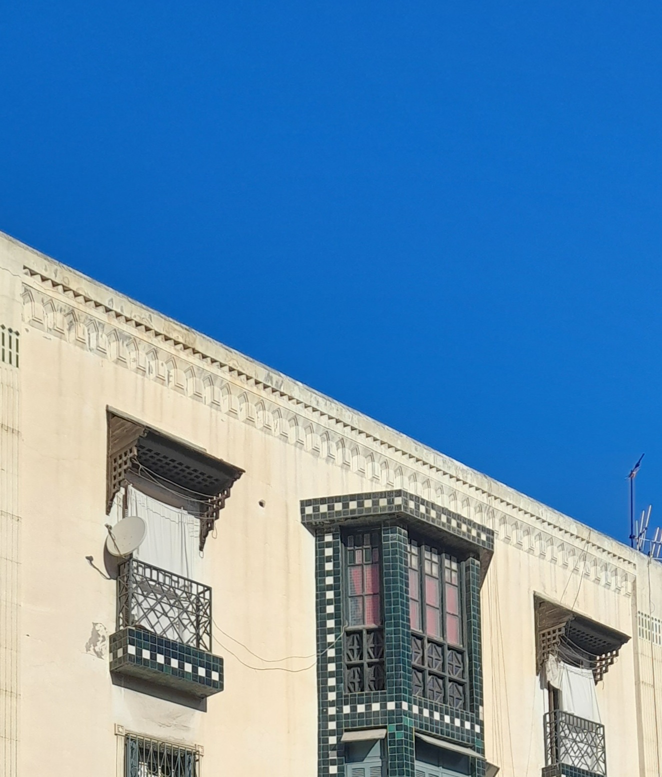 Bab Souika Bab Souika Vente Appart. 4 pices Grand appt