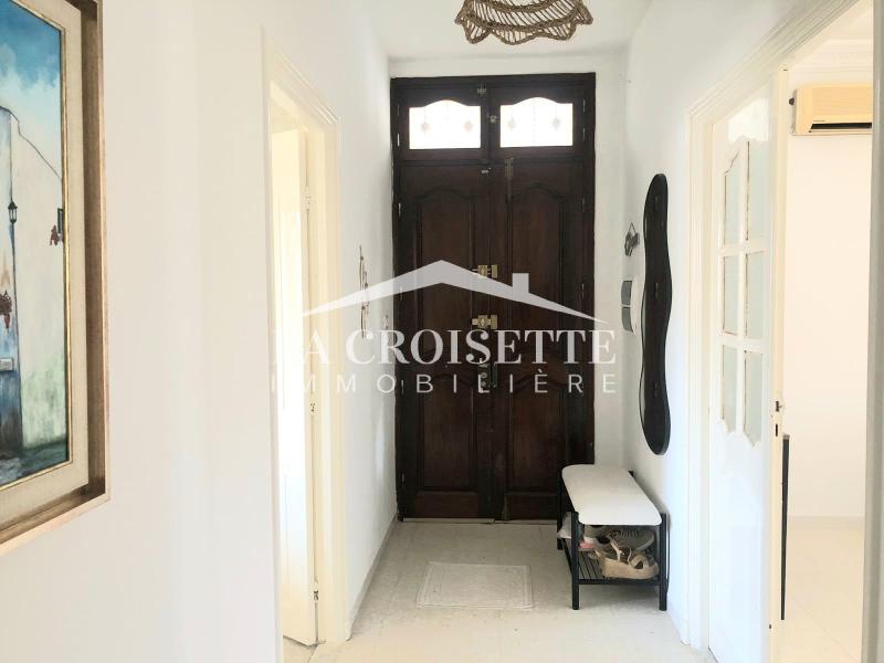 La Marsa Cite El Moustakbel (La Marsa) Location Appart. 3 pices Etage de villa s2 meubl  la marsa zel0576