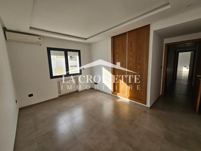 La Marsa&nbsp;Berge Du Lac&nbsp;Location&nbsp;Appart. 4 pi�ces&nbsp;Appartement s3 au lac1 mal2083