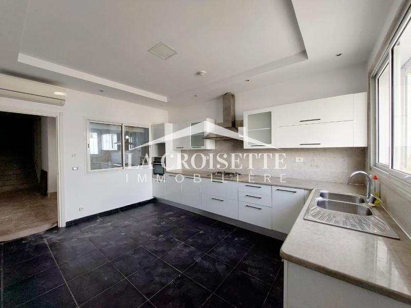 La Marsa&nbsp;Cite El Moustakbel (La Marsa)&nbsp;Location&nbsp;Maisons&nbsp;Triplex s4 vue mer � la marsa ztrl0108