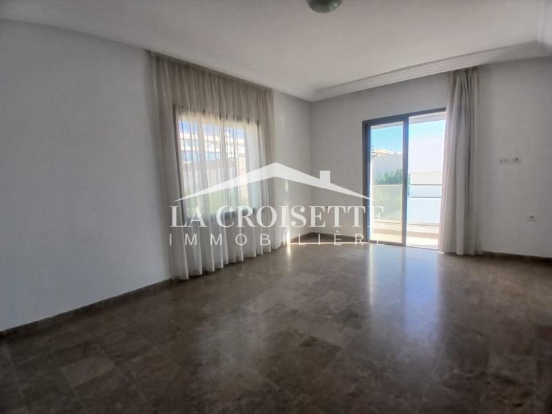 La Marsa&nbsp;Berge Du Lac&nbsp;Location&nbsp;Maisons&nbsp;Villa s5 avec piscine au lac 2 mvl0061
