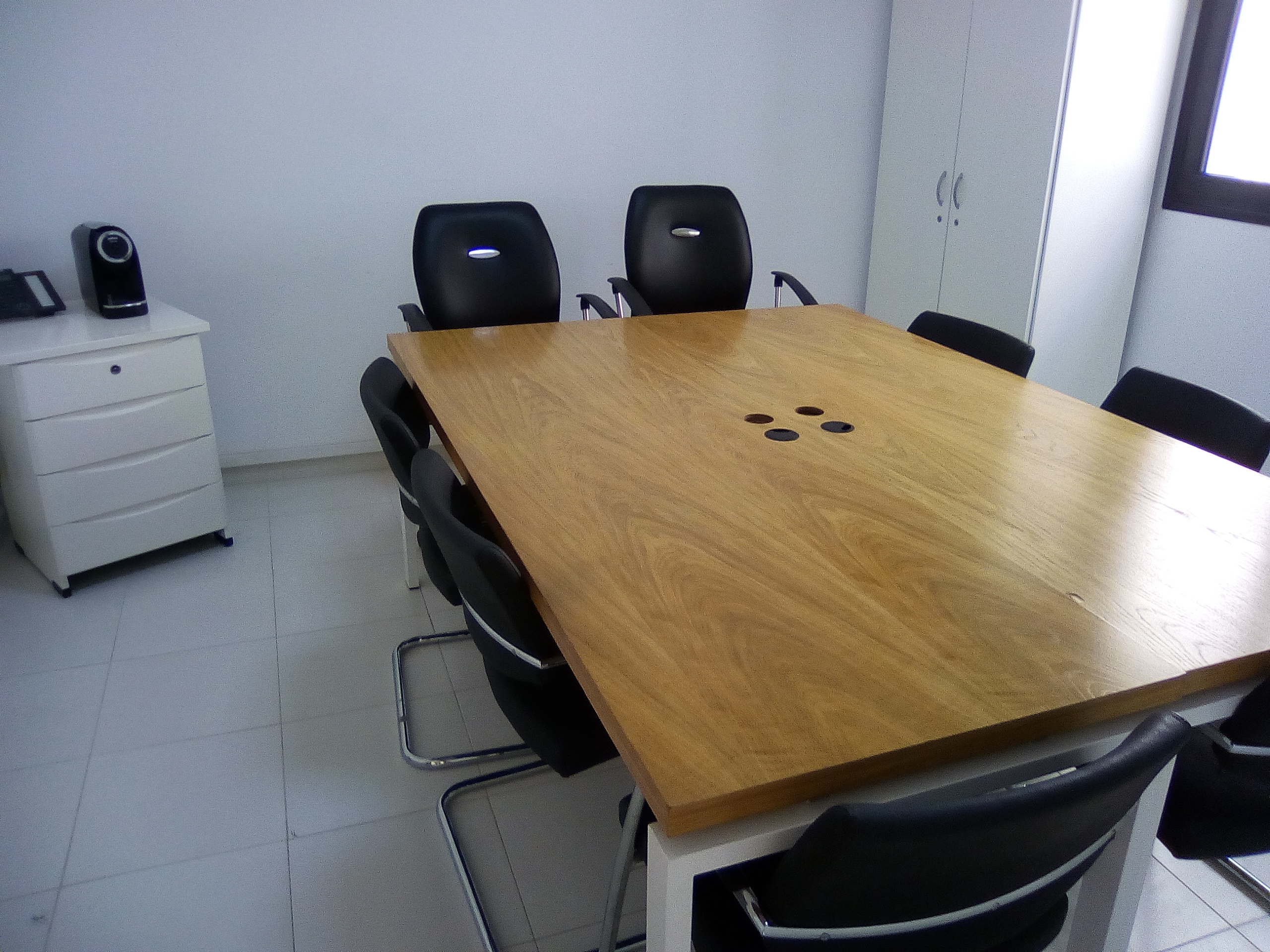 El Menzah El Menzah 4 Location Appart. 2 pices Bureau professions librales et mdicales