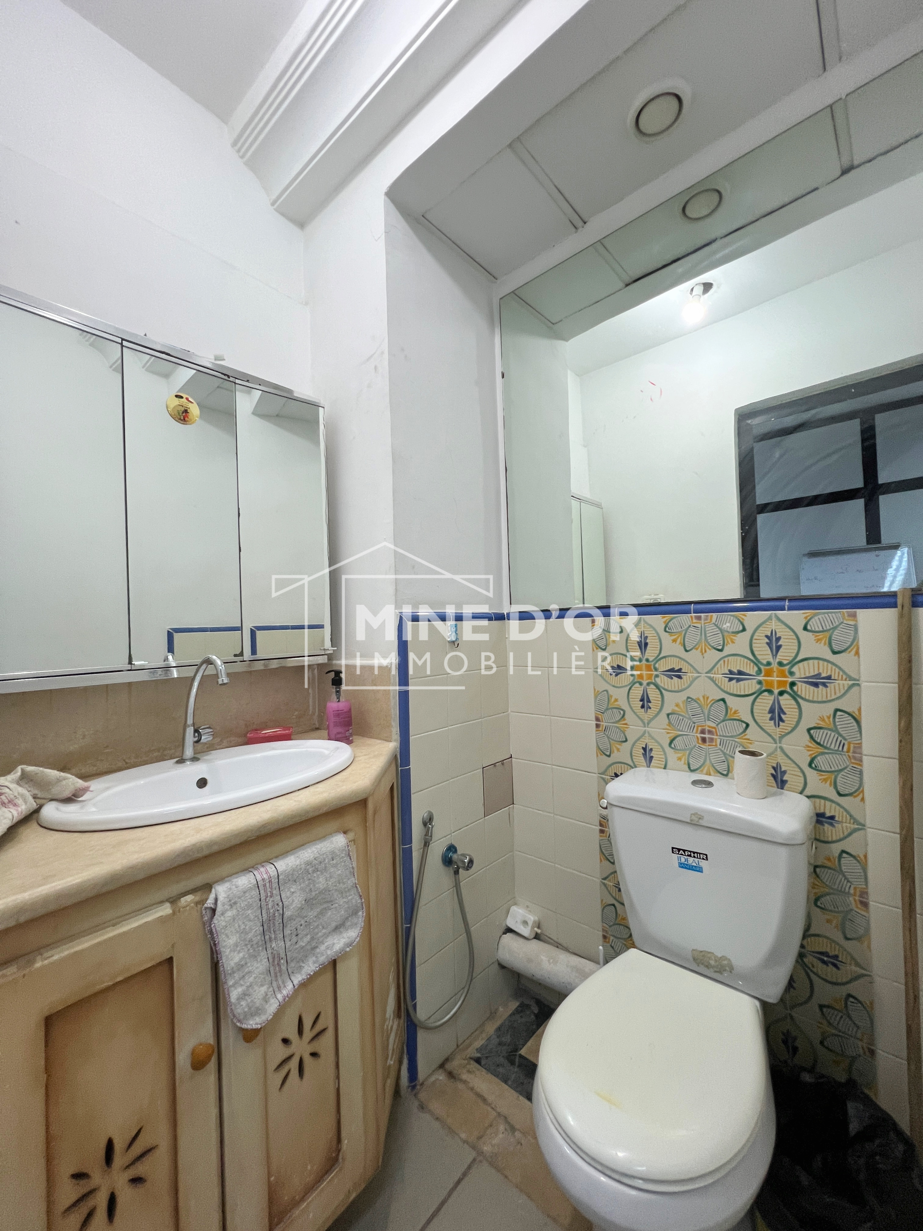 Cite El Khadra&nbsp;Zone urbaine nord&nbsp;Bureaux & Commerces&nbsp;Bureau&nbsp;Al petit bureau h2 au centre urbain