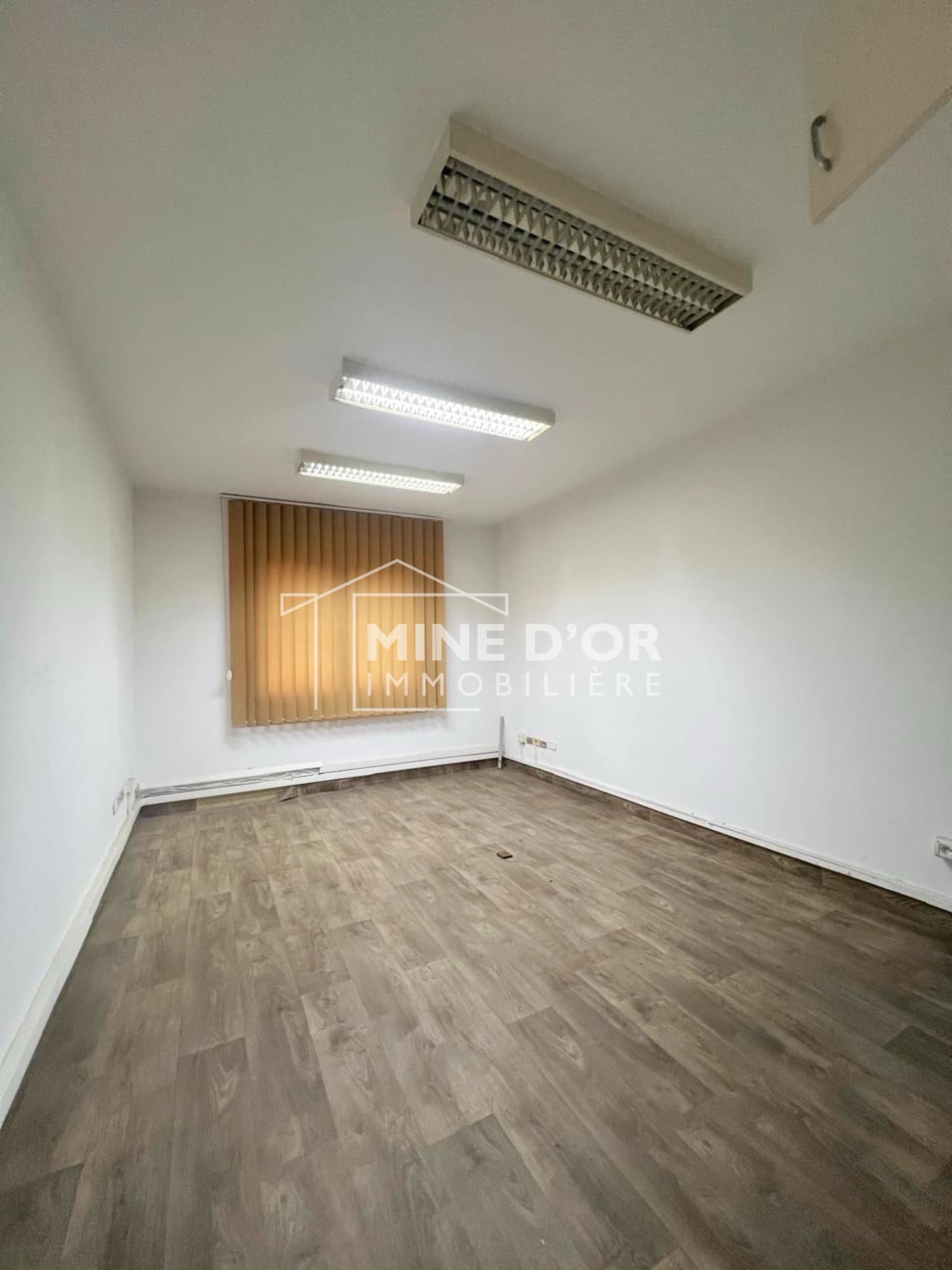 La Soukra&nbsp;Charguia 2&nbsp;Bureaux & Commerces&nbsp;Bureau&nbsp;Al plateau am�nag� a charguia 2