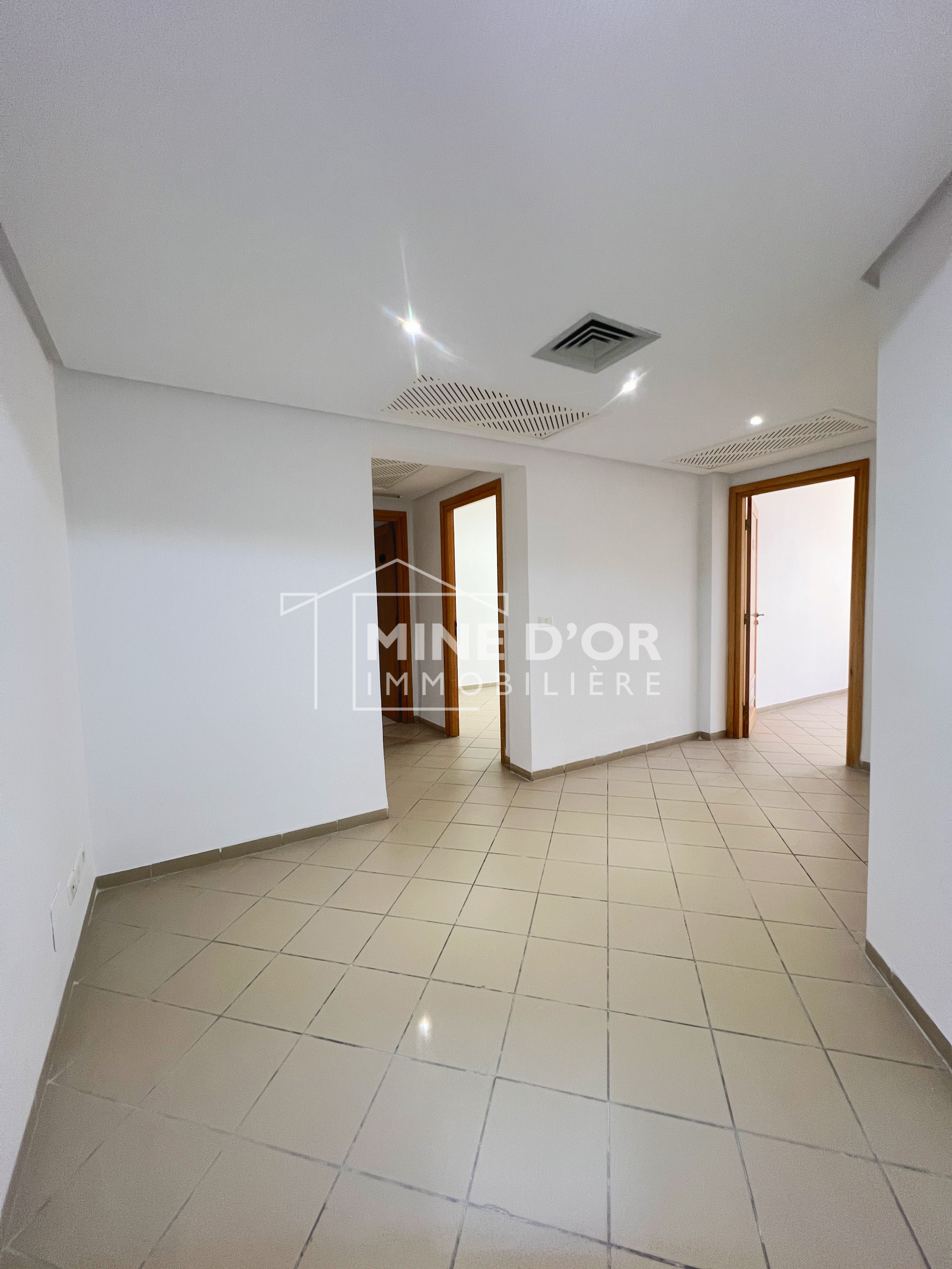 Bab Bhar&nbsp;Montplaisir&nbsp;Bureaux & Commerces&nbsp;Bureau&nbsp;Bureau h2 accesible � montplaisir