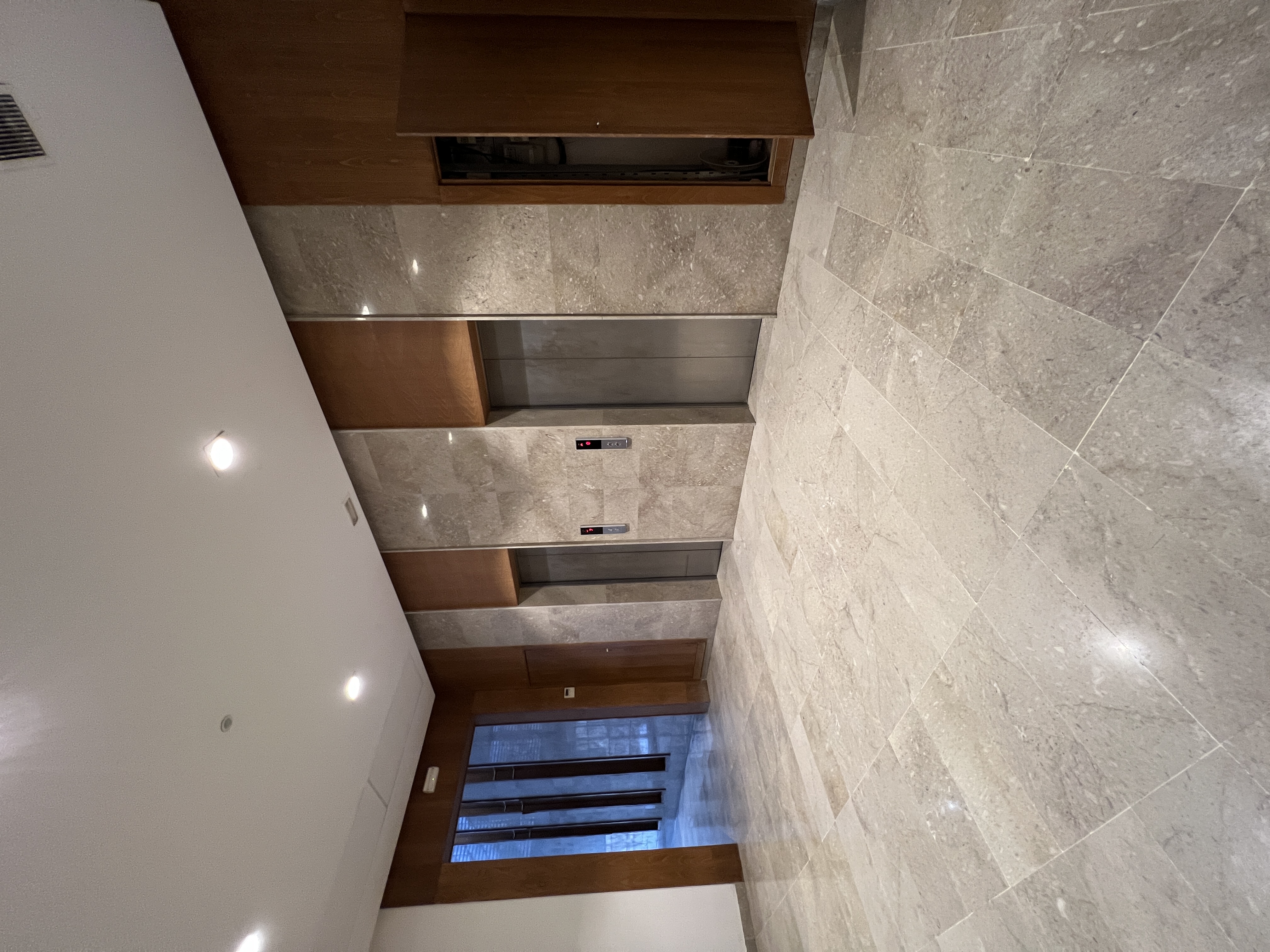 Bab Bhar&nbsp;Republique&nbsp;Bureaux & Commerces&nbsp;Bureau&nbsp;Des plateaux a mohamed 5 tunis