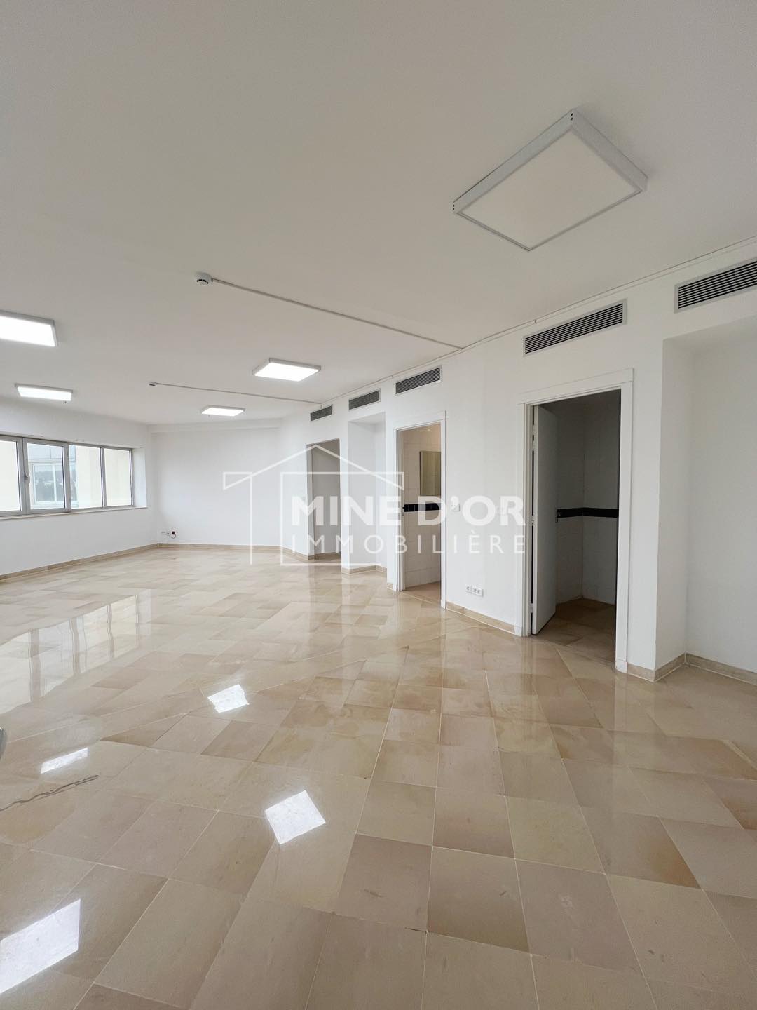 Bab Bhar&nbsp;Montplaisir&nbsp;Bureaux & Commerces&nbsp;Bureau&nbsp;Plateau 286 m au coeur montplaisir