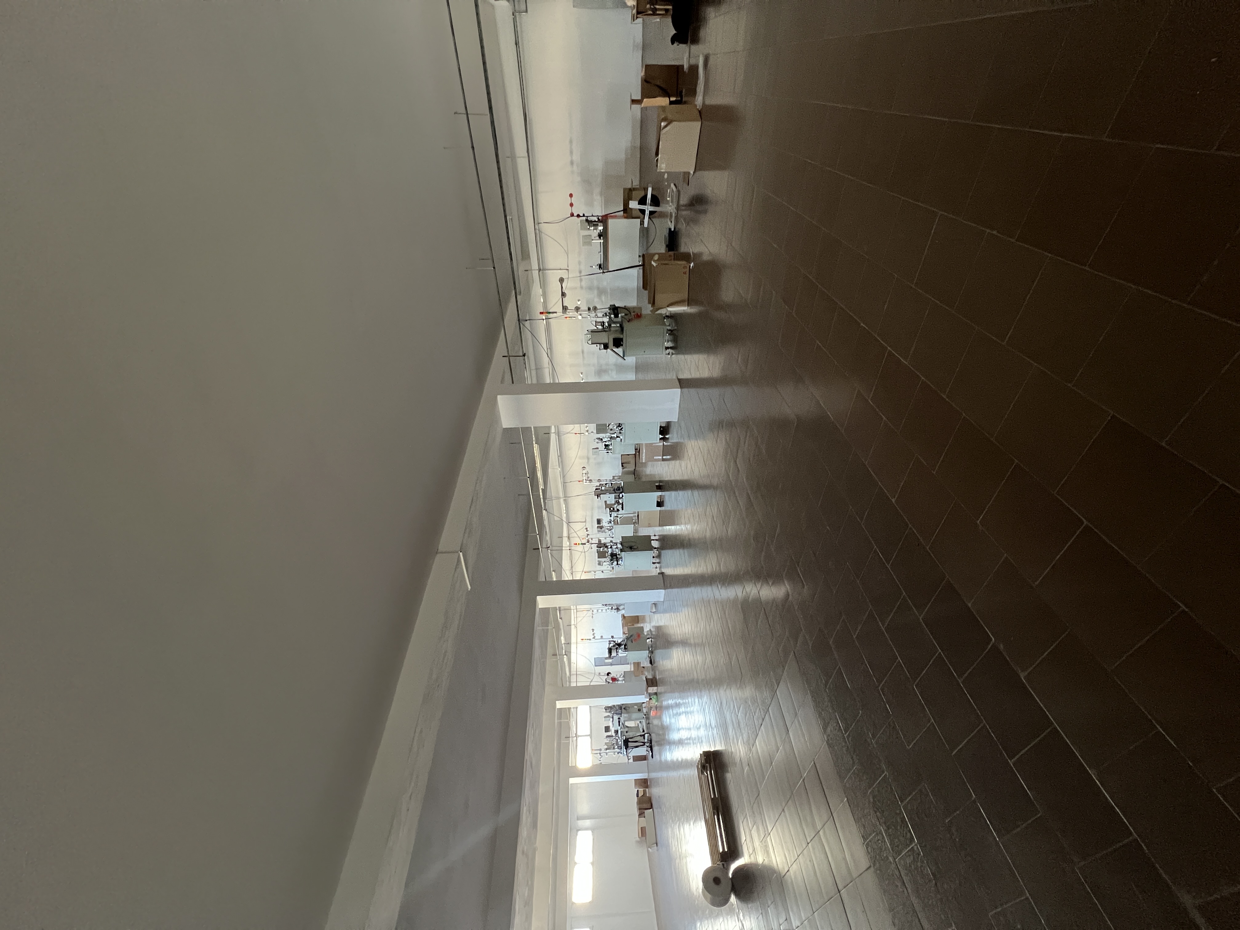 La Soukra&nbsp;Charguia 2&nbsp;Bureaux & Commerces&nbsp;Surfaces&nbsp;Al d�p�t au 1er �tage a charguia 2