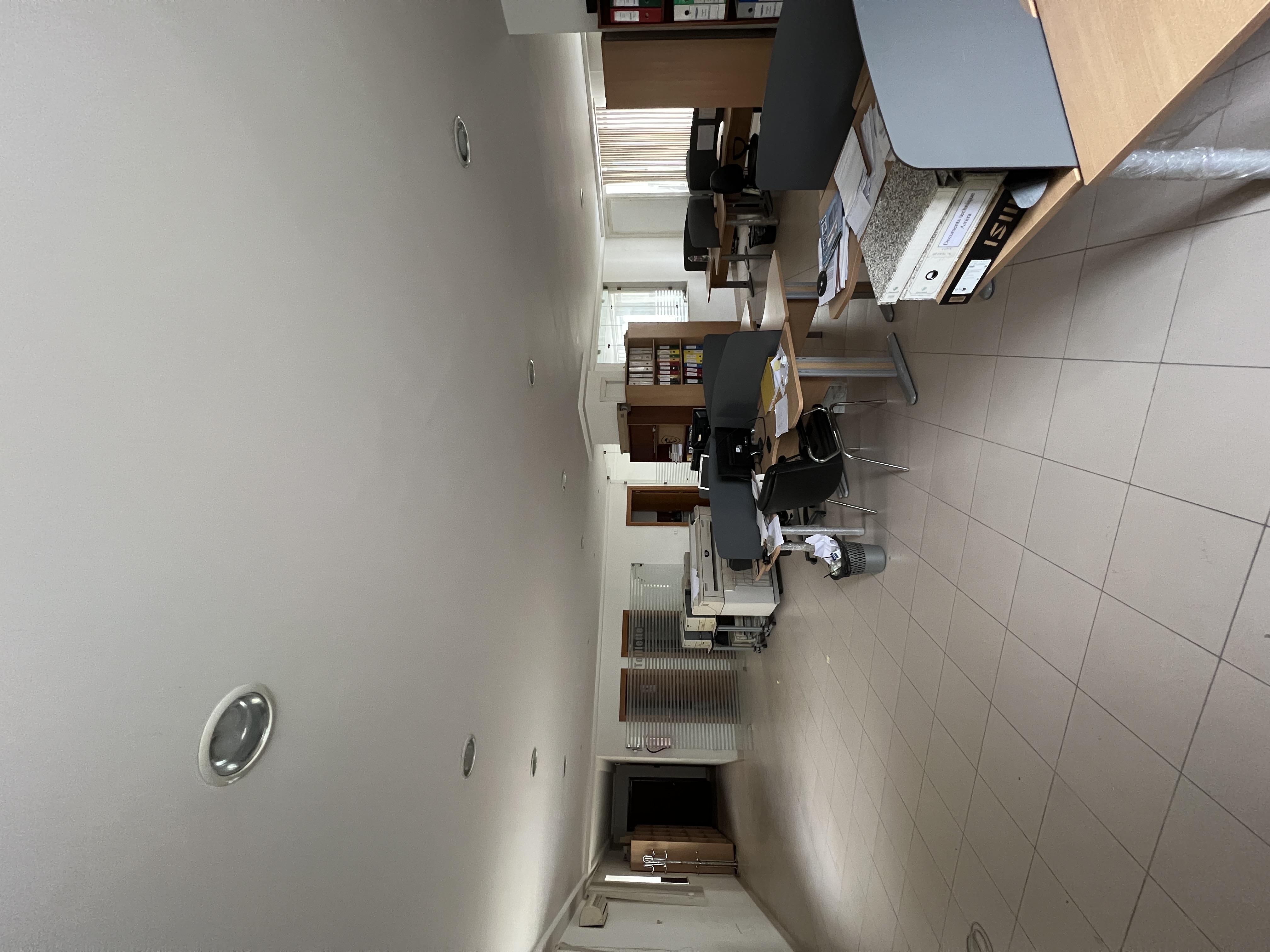 Cite El Khadra&nbsp;Zone urbaine nord&nbsp;Vente&nbsp;Surfaces&nbsp;Av bureau spacieux 300 m au centre urbain nord