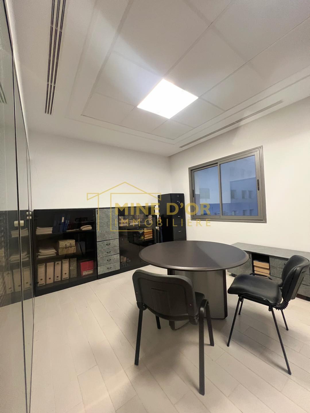 La Marsa&nbsp;Berge Du Lac&nbsp;Bureaux & Commerces&nbsp;Bureau&nbsp;Av ou al bureau au coeur lac 2