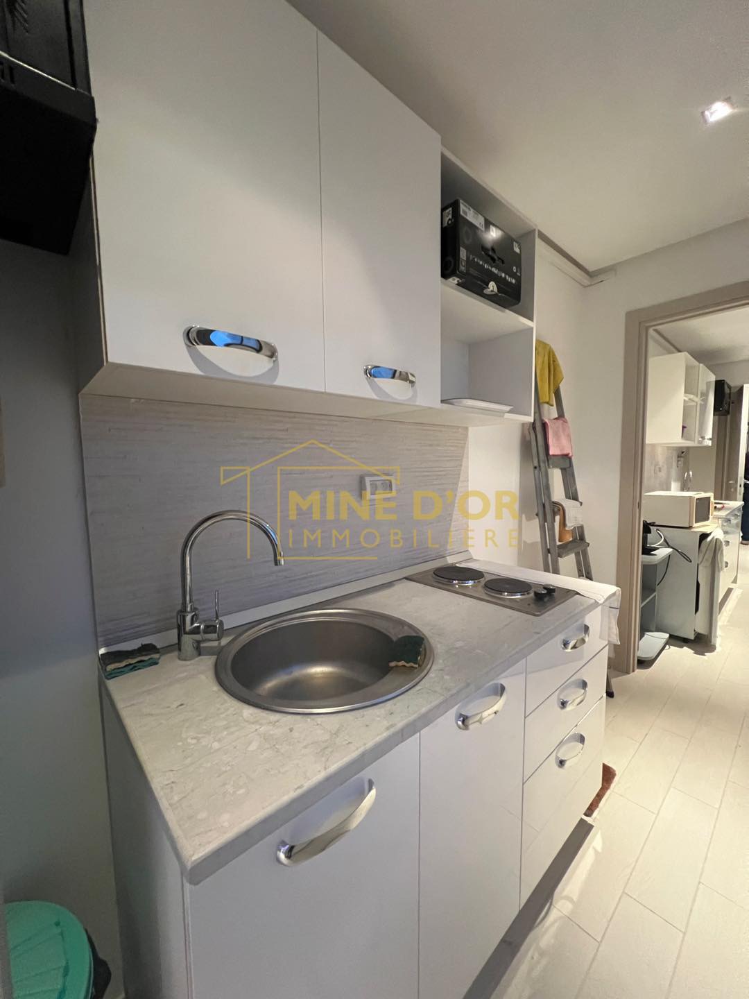 La Marsa&nbsp;Berge Du Lac&nbsp;Bureaux & Commerces&nbsp;Bureau&nbsp;Av ou al bureau au coeur lac 2