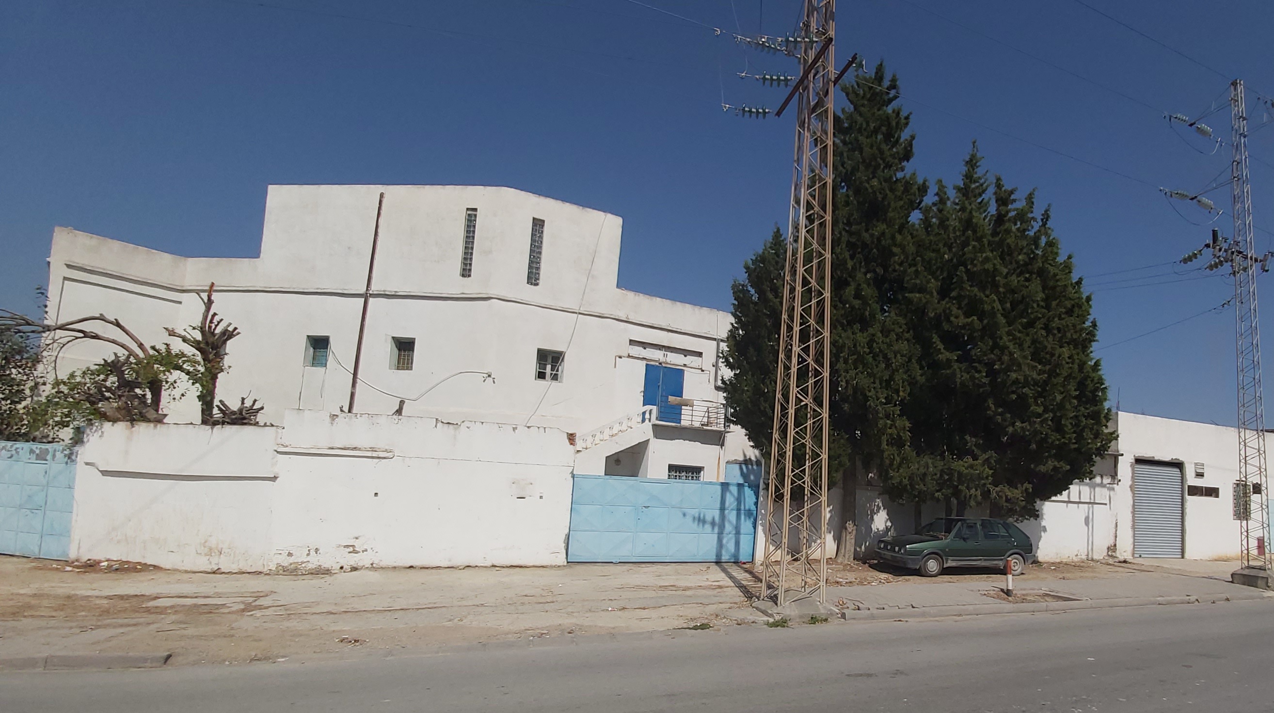 Hammam Chatt Borj Cedria Location Surfaces Locale  usage industriel ou dpt