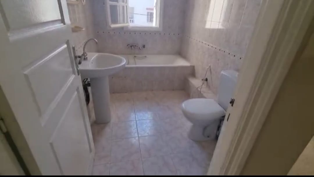 El Omrane Superieur Cite Ibn Khaldoun Vi Location Appart. 2 pices Appartement s2 a cit iben khaldoun