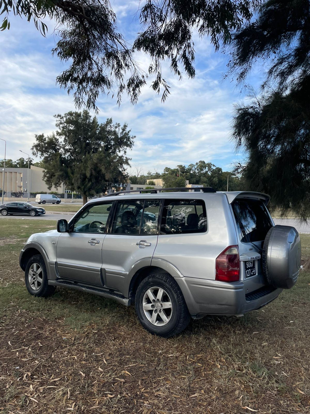 Ben Arous Ben Arous Mitsubishi Pajero Mitsubishi pajero gls tu 127 anne 2007