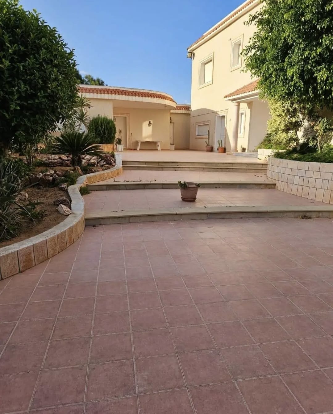 Hammam Sousse El Kantaoui Vente Maisons Magnifique villa pied dans l'eau a chatt mariem