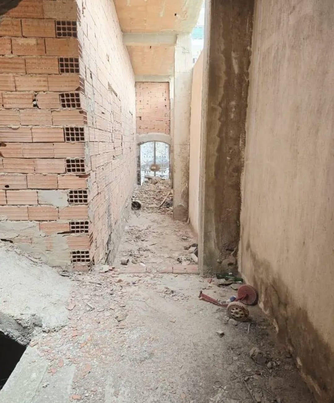 Akouda Chatt Meriem Vente Appart. 1 pice Inachev commercial