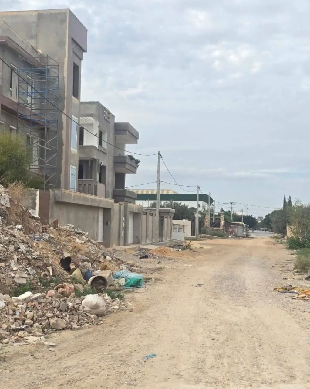 Sousse Jaouhara&nbsp;Khezama Ouest&nbsp;Vente&nbsp;Appart. 1 pi�ce&nbsp;Terrain a khzema ouest