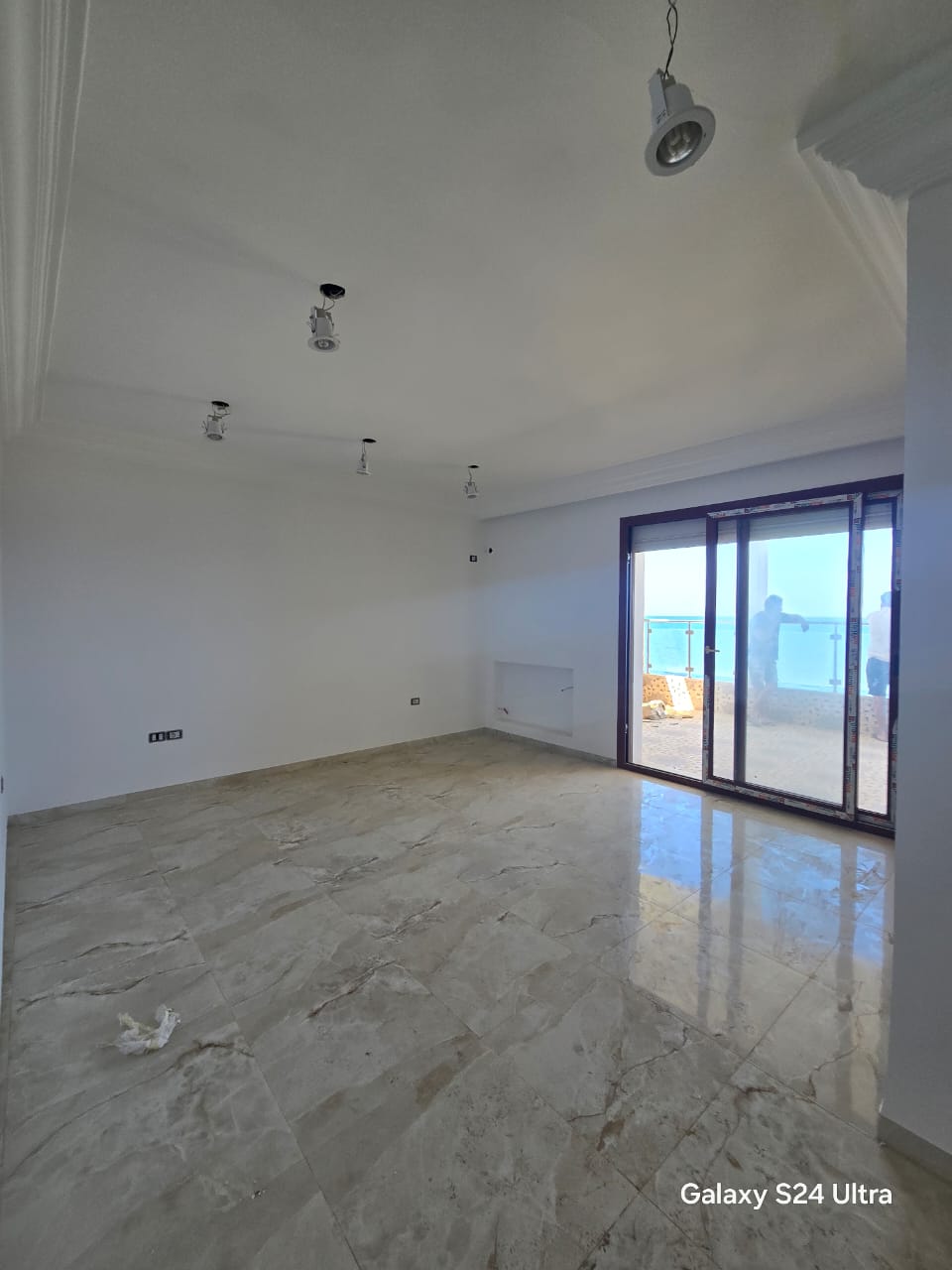 Akouda&nbsp;Chatt Meriem&nbsp;Vente&nbsp;Appart. 1 pi�ce&nbsp;Appartement s3 pieds dans l'eau a chatt mariem