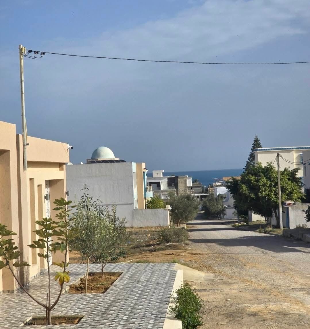Akouda&nbsp;Chatt Meriem&nbsp;Vente&nbsp;Surfaces&nbsp;Terrain 248m et 300 m avec vue mer � chatt mariem