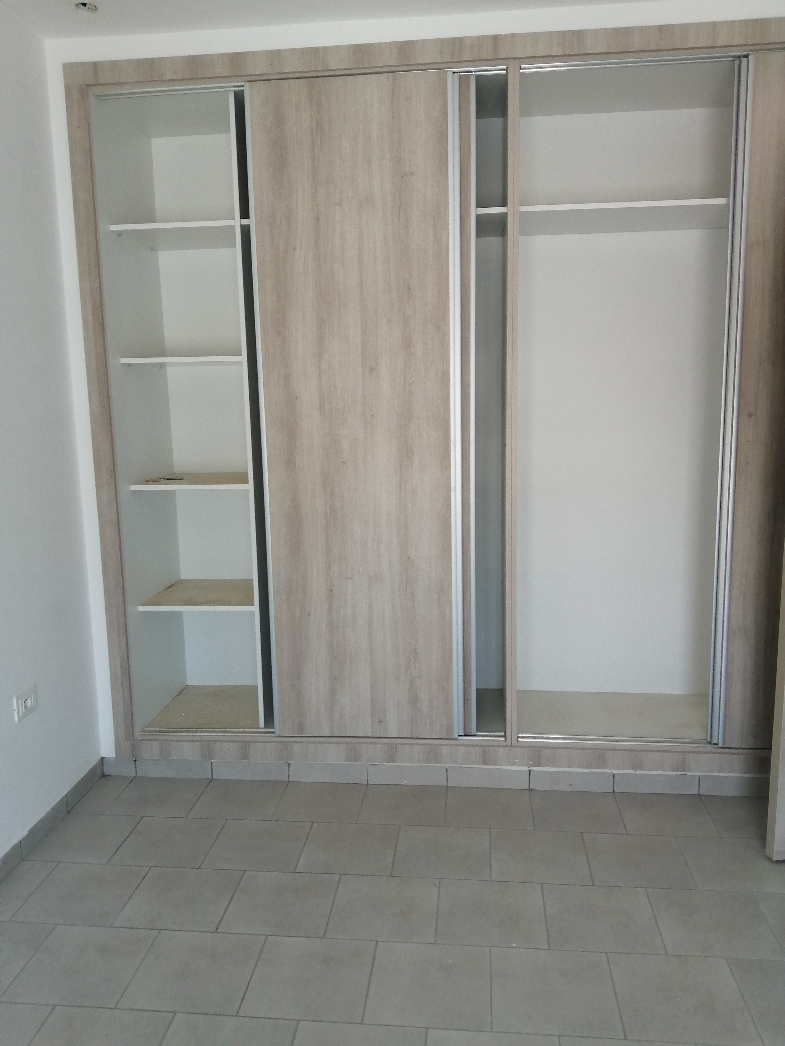 Megrine Megrine Location Appart. 1 pice Appartement  dans une rsidence avec place parking