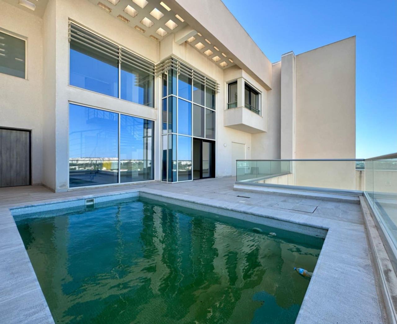 La Marsa&nbsp;Berge Du Lac&nbsp;Location&nbsp;Duplex&nbsp;Penthouse s4 avec piscine au lac2