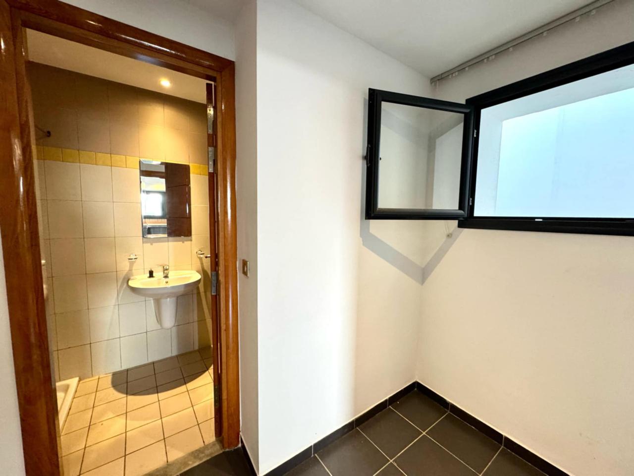 La Marsa&nbsp;Berge Du Lac&nbsp;Location&nbsp;Duplex&nbsp;Penthouse s4 avec piscine au lac2