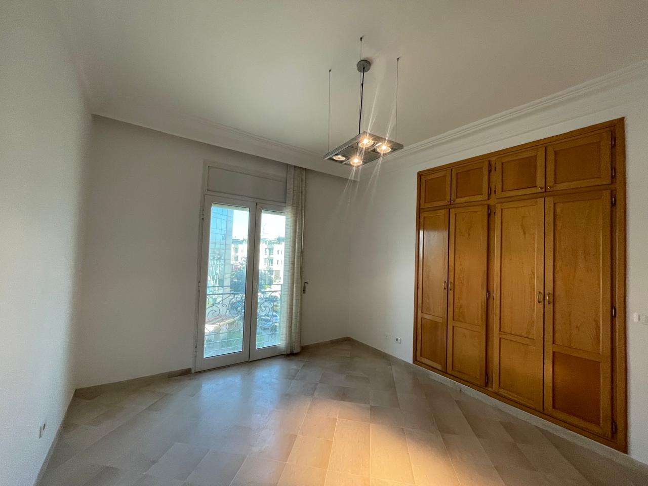 La Marsa&nbsp;Berge Du Lac&nbsp;Bureaux & Commerces&nbsp;Bureau&nbsp;Bureau h1 au lac2