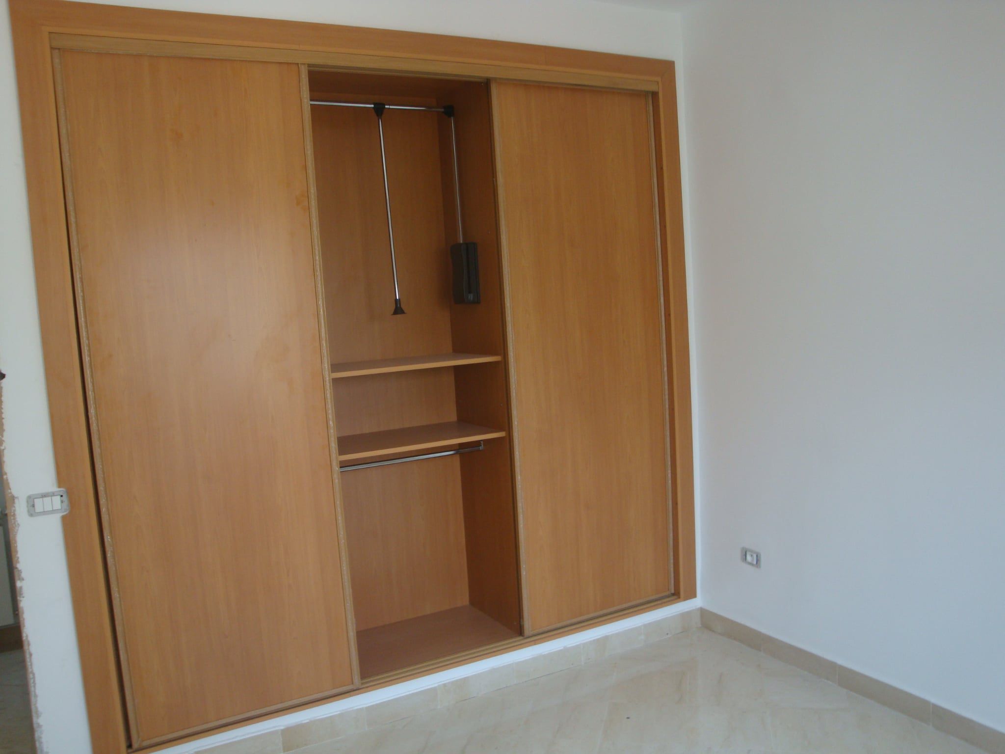 La Marsa&nbsp;El Aouina&nbsp;Location&nbsp;Appart. 4 pi�ces&nbsp;Etage de villa