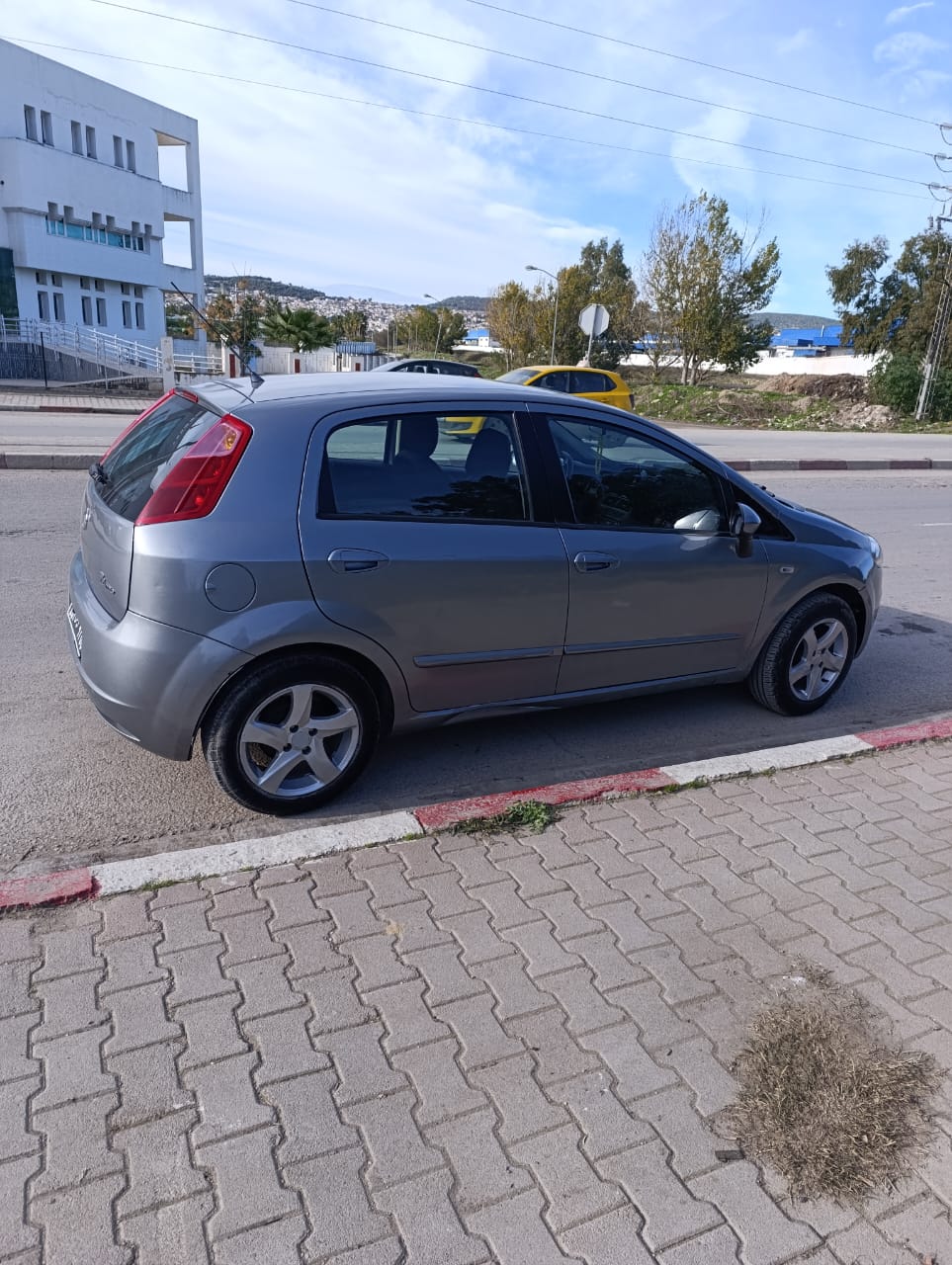 Beja Nord&nbsp;Cite Afh&nbsp;Fiat&nbsp;Grande Punto&nbsp;Voiture grandi punto