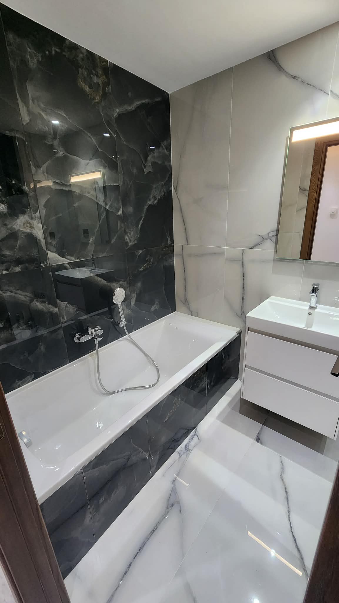 La Marsa&nbsp;El Aouina&nbsp;Location&nbsp;Appart. 2 pi�ces&nbsp;S2 neuf haut standing pr�s clinique soukra