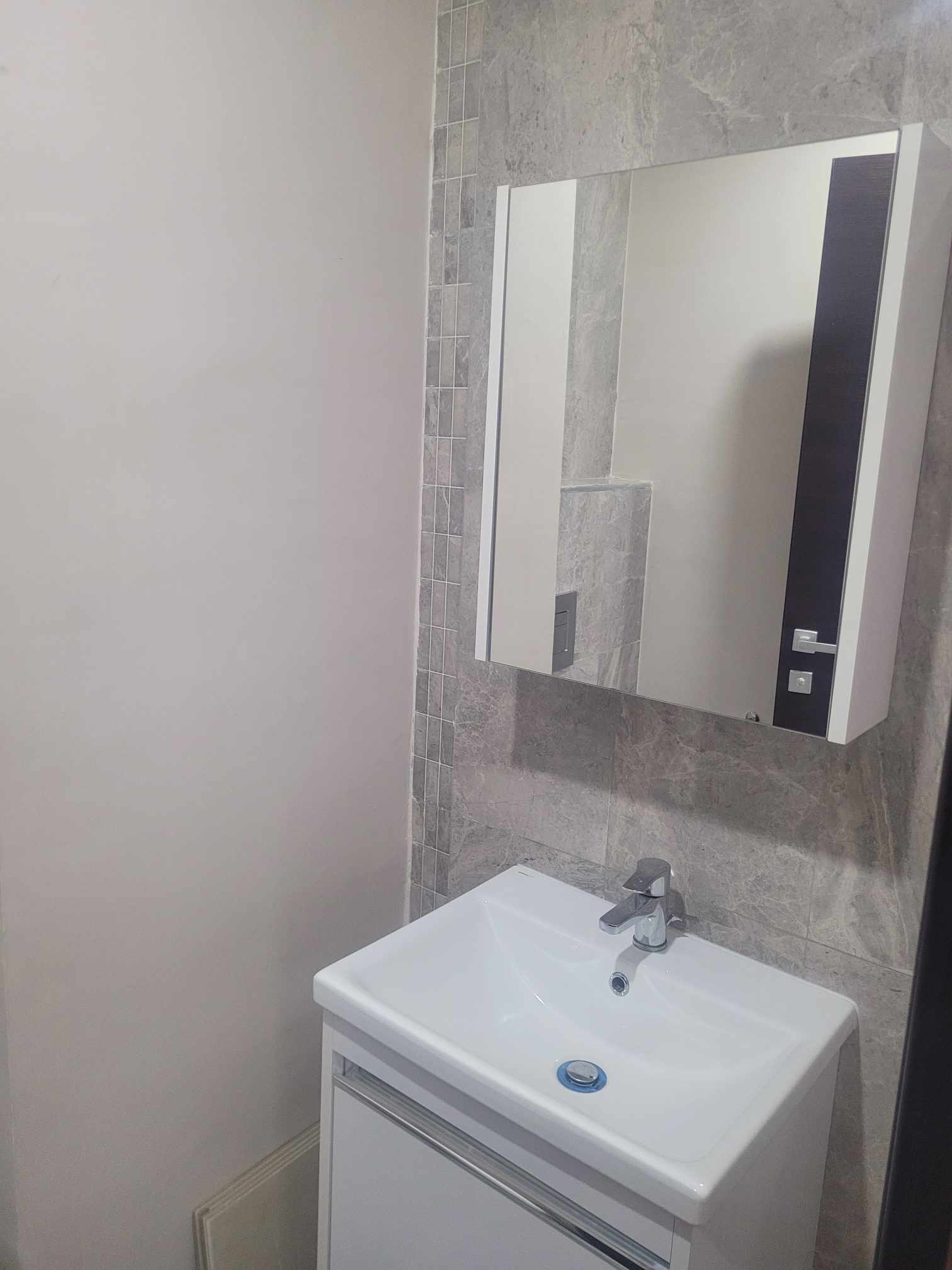 La Soukra&nbsp;Borj Louzir&nbsp;Bureaux & Commerces&nbsp;Bureau&nbsp;Bureau s plus 2 hst a borj louzir wb3744