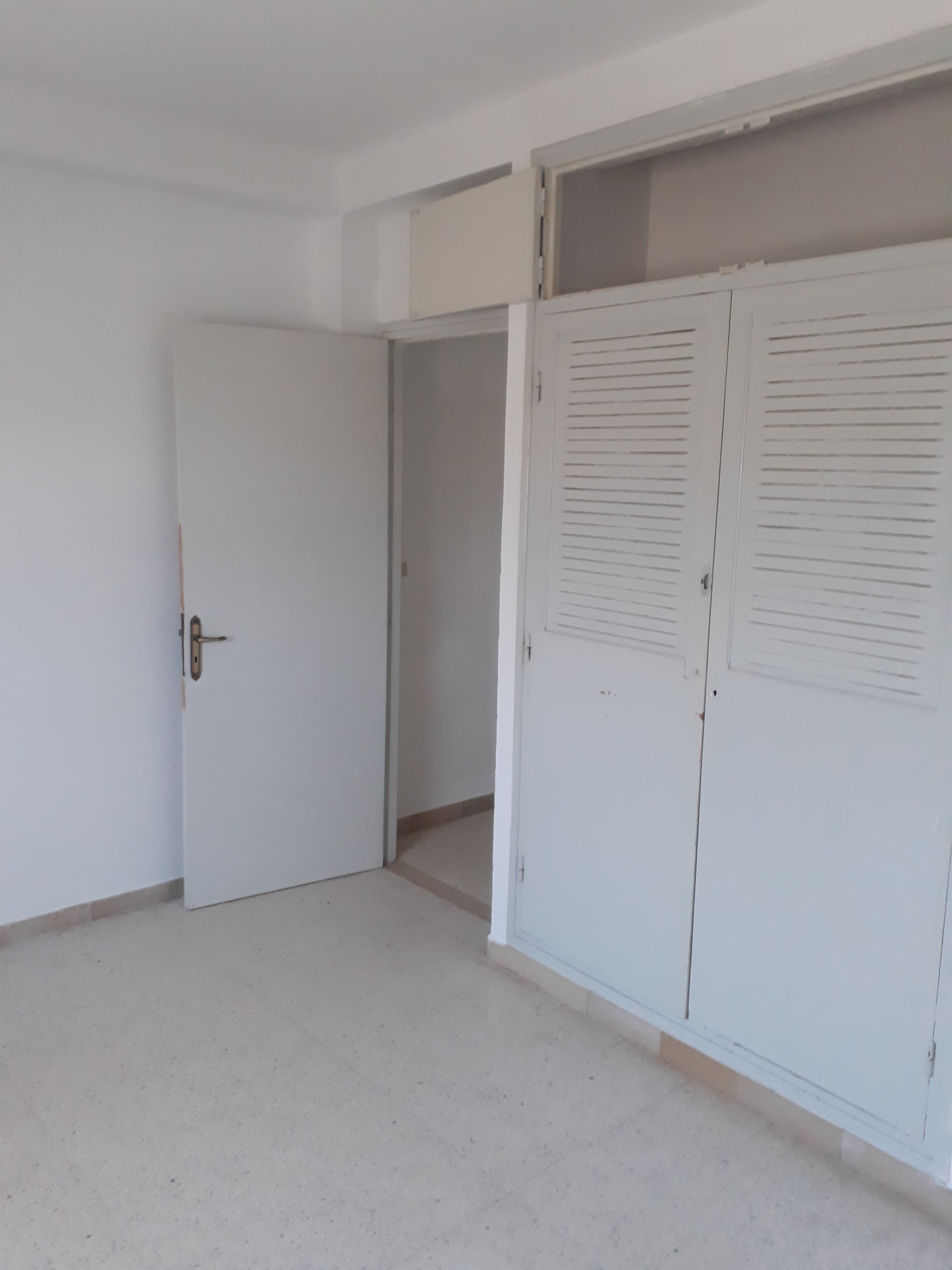 El Menzah&nbsp;El Menzah 9&nbsp;Location&nbsp;Appart. 4 pi�ces&nbsp;S plus 3 a el manzah 9b wb938