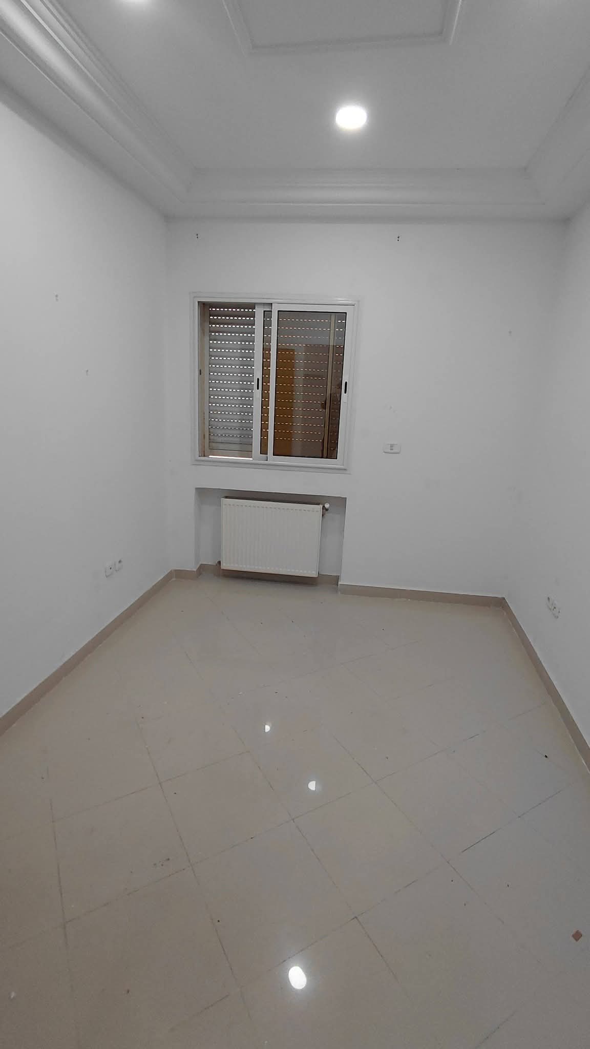 Cite El Khadra&nbsp;Cite El Khadra&nbsp;Location&nbsp;Appart. 3 pi�ces&nbsp;S plus 2 hst a la cit� el khadhra wb4404