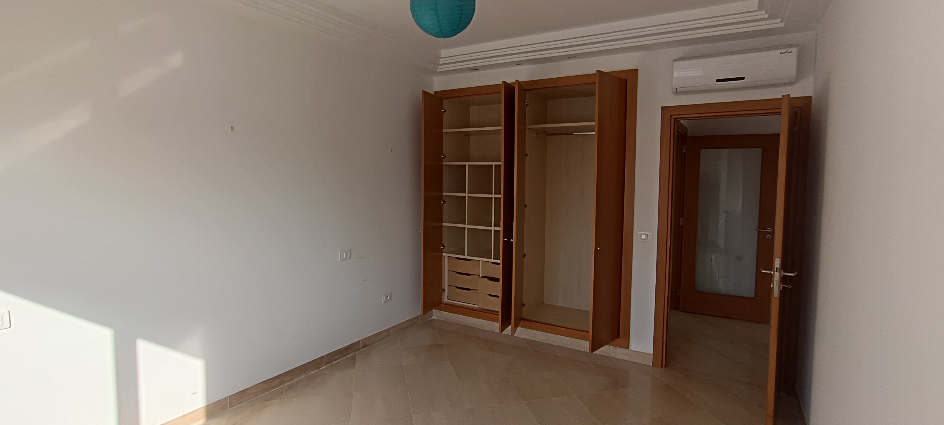 Ariana Ville&nbsp;El Menzah 5&nbsp;Location&nbsp;Appart. 4 pi�ces&nbsp;Etage de villa avec vue panoramique