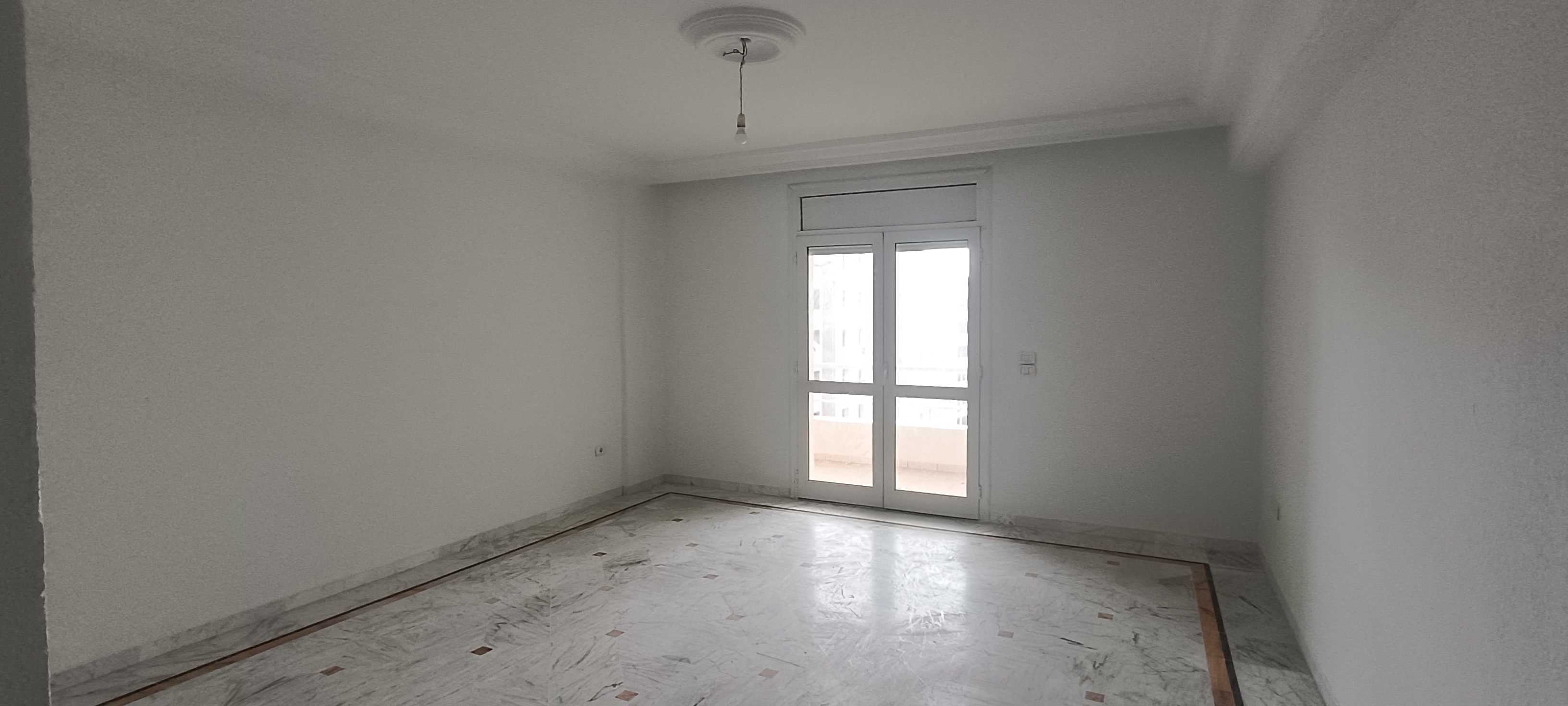 Cite El Khadra&nbsp;Zone urbaine nord&nbsp;Location&nbsp;Appart. 4 pi�ces&nbsp;Appart s3 dont une suite parentale