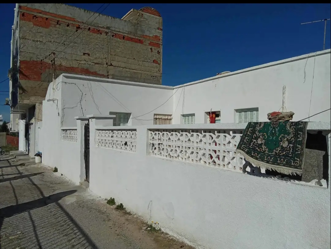 Kelibia&nbsp;Kelibia&nbsp;Vente&nbsp;Appart. 4 pi�ces&nbsp;Maison la plage kelibia 195m