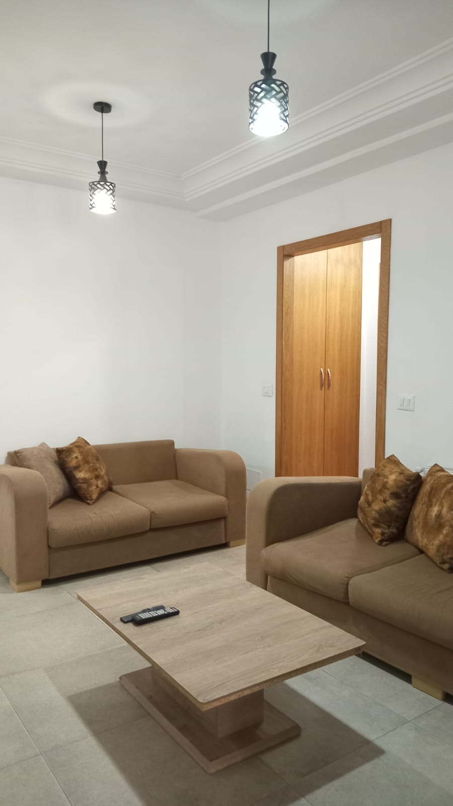 Ain Zaghouan&nbsp;Ain Zaghouan&nbsp;Location&nbsp;Appart. 2 pi�ces&nbsp;S plus un meubl� � l'aouina