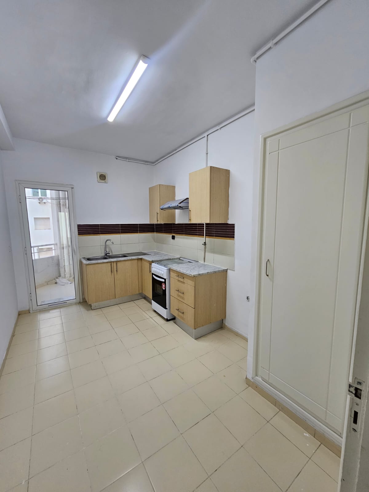 La Marsa&nbsp;El Aouina&nbsp;Location&nbsp;Appart. 3 pi�ces&nbsp;S plus deux bien expos� � l'aouina