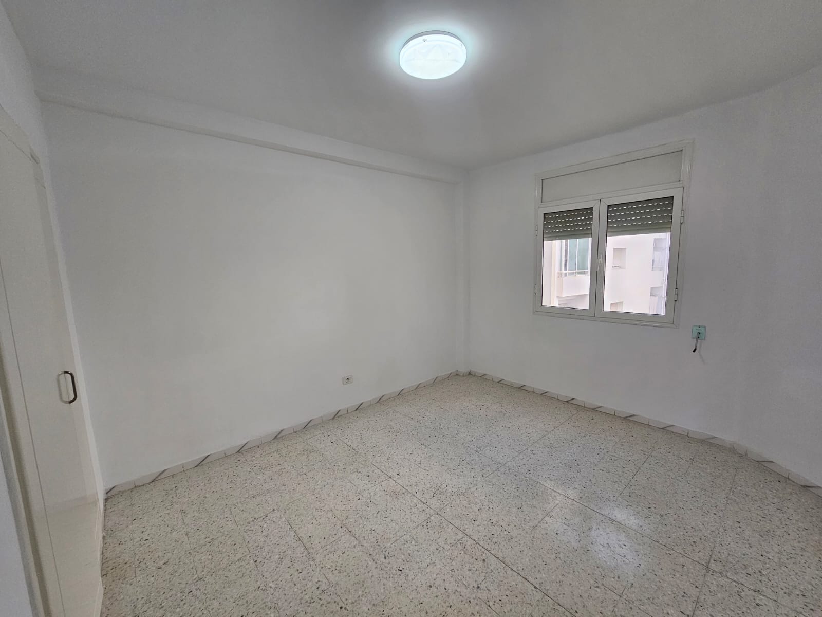 La Marsa&nbsp;El Aouina&nbsp;Location&nbsp;Appart. 3 pi�ces&nbsp;S plus deux bien expos� � l'aouina