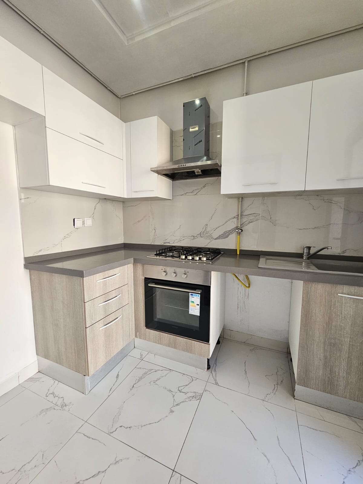 Ain Zaghouan&nbsp;Ain Zaghouan&nbsp;Vente&nbsp;Appart. 3 pi�ces&nbsp;S plus deux bien ensoleill� � la nouvelle soukra