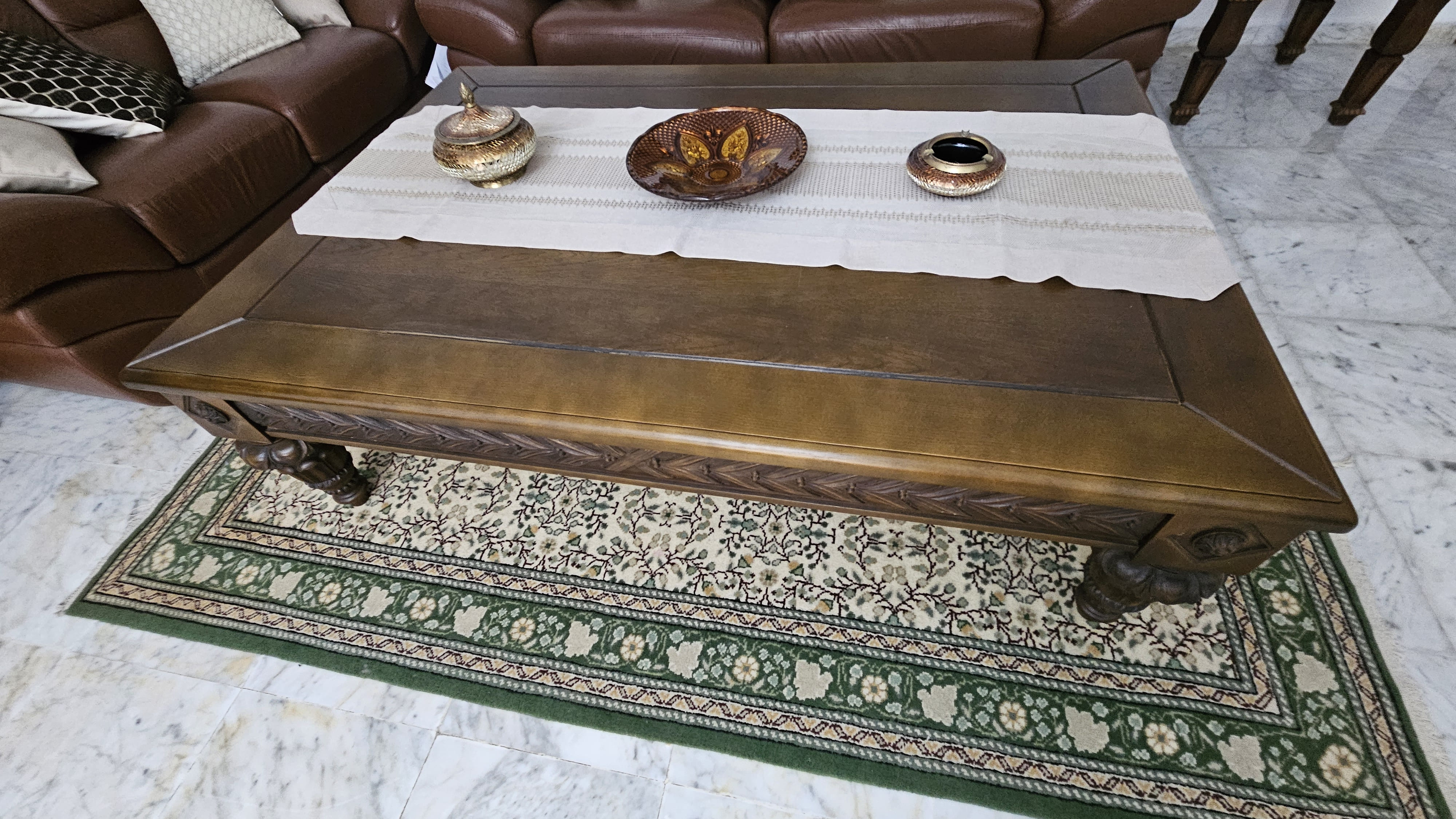 El Omrane&nbsp;El Omrane&nbsp;Salon - Salle � manger &nbsp;Tables basses&nbsp;Tr�s belle table en bois